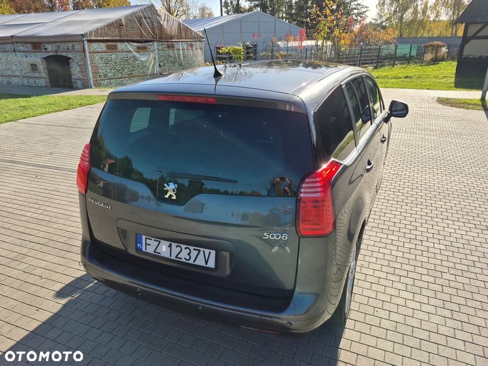 Peugeot 5008 1.6 THP Premium - 8