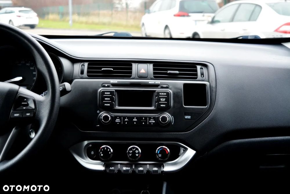 Kia Rio 1.2 Attract - 7