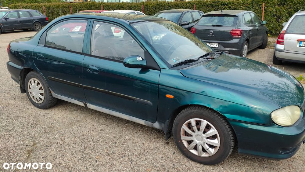 Kia Sephia 1.5 LS - 4