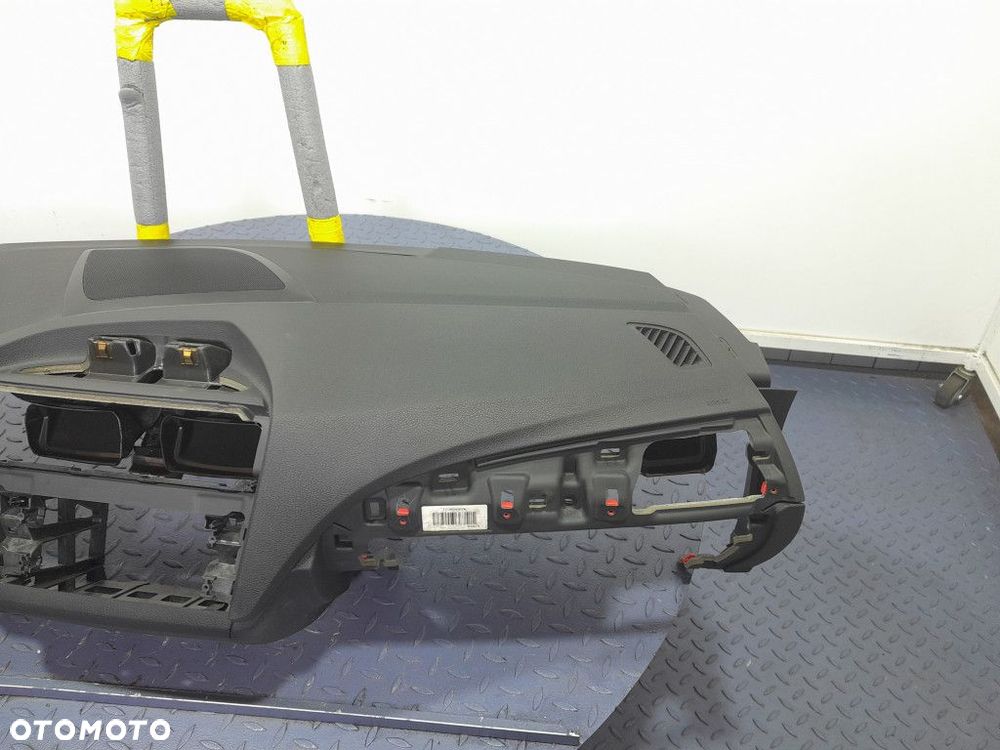 BMW 2 F22 F23 DESKA ROZDZIELCZA EU - 4