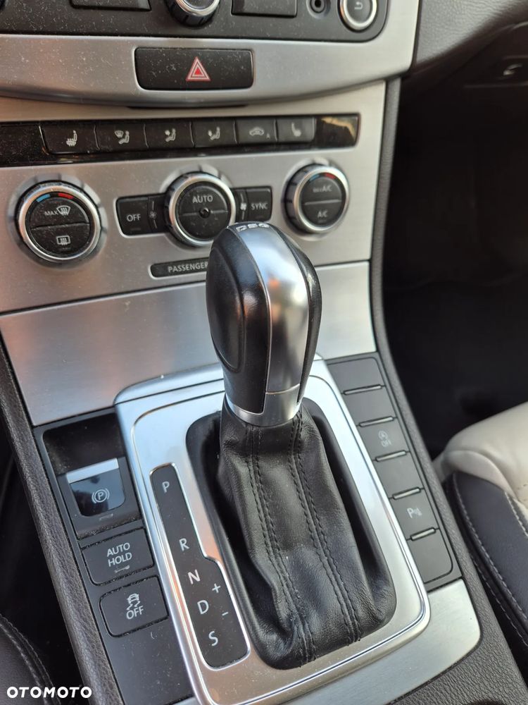 Volkswagen CC 2.0 TDI BlueMotion Technology DSG - 24