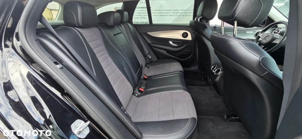 Mercedes-Benz Klasa E 220 d 9G-TRONIC - 32