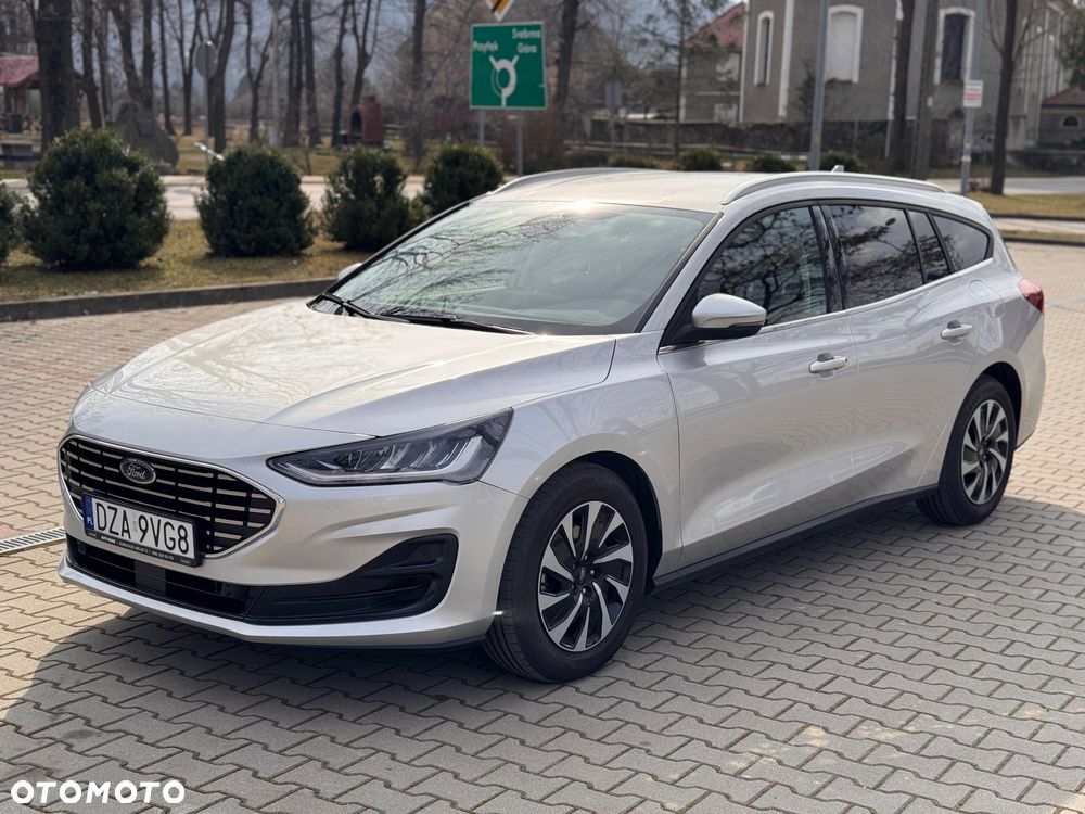 Ford Focus 1.0 EcoBoost Hybrid TITANIUM - 2