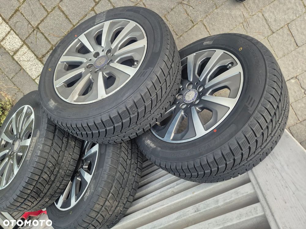 Mercedes-Benz Klasa V - 37