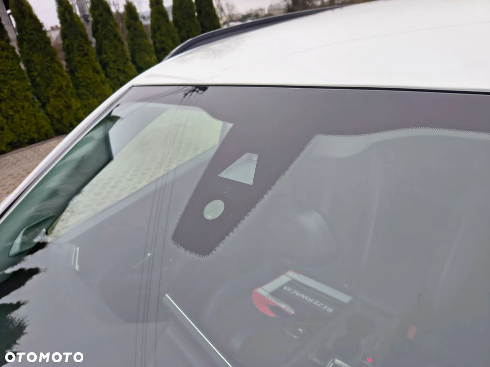 Peugeot 2008 PureTech 130 Active Pack - 17