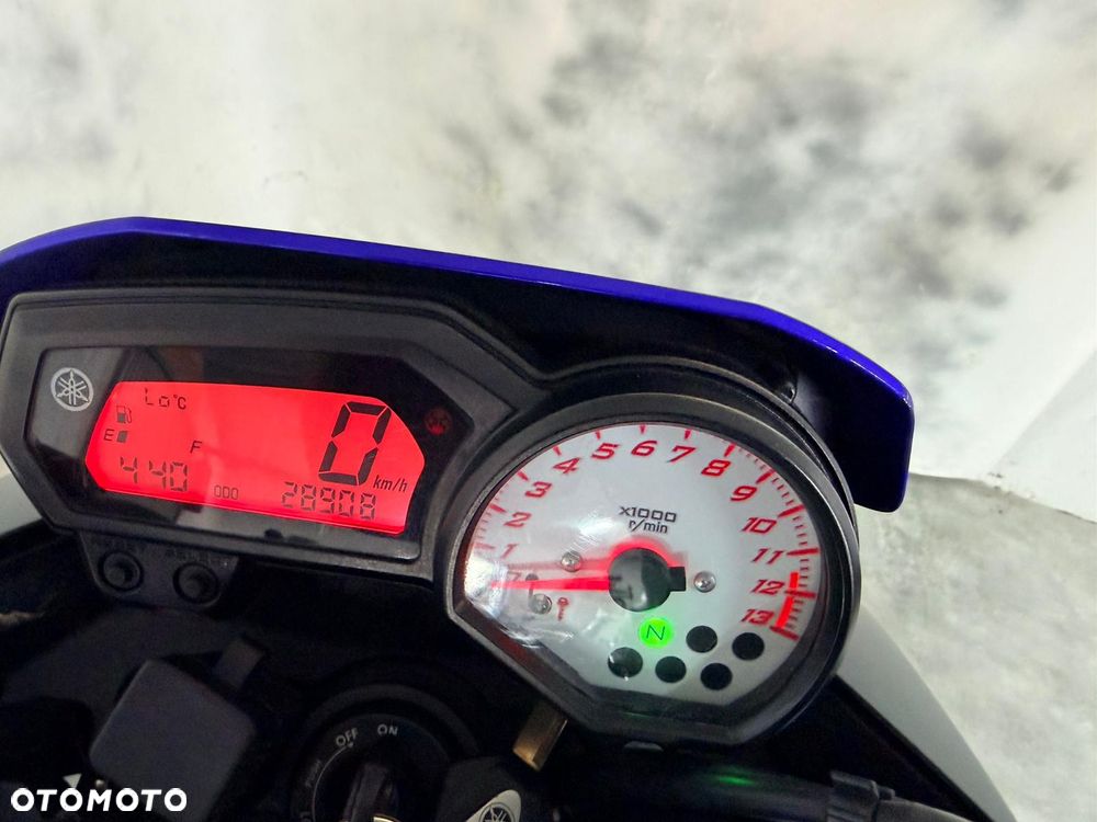 Yamaha FZ8 - 17