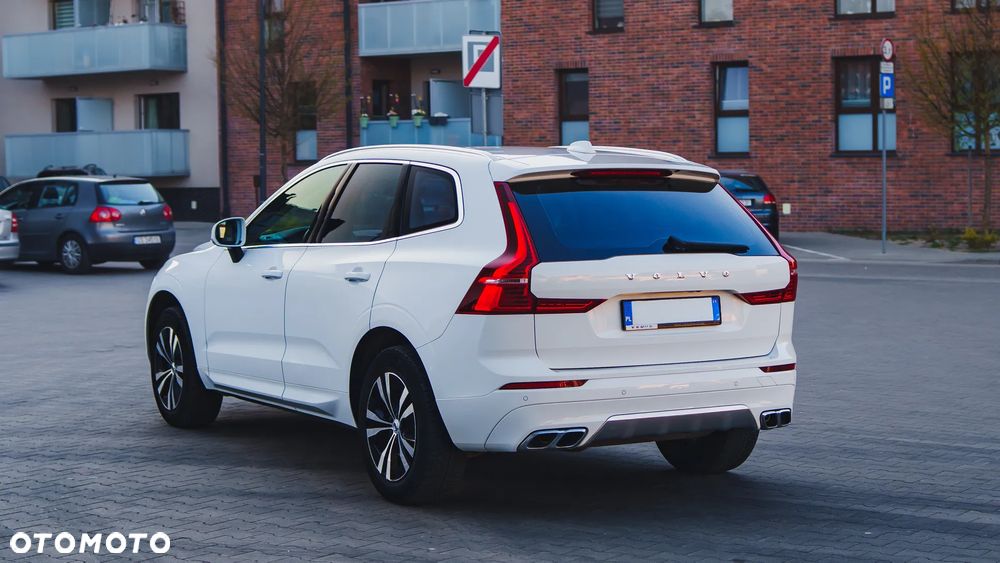 Volvo XC 60 B4 B Momentum - 10