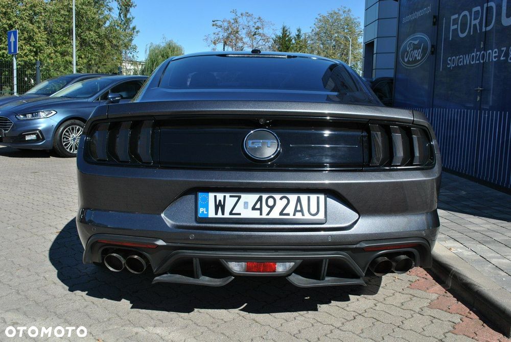 Ford Mustang - 7