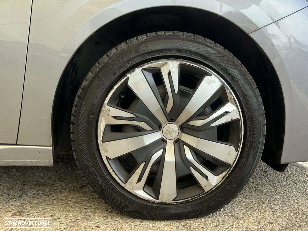 Peugeot 208 1.2 PureTech Active Pack - 14