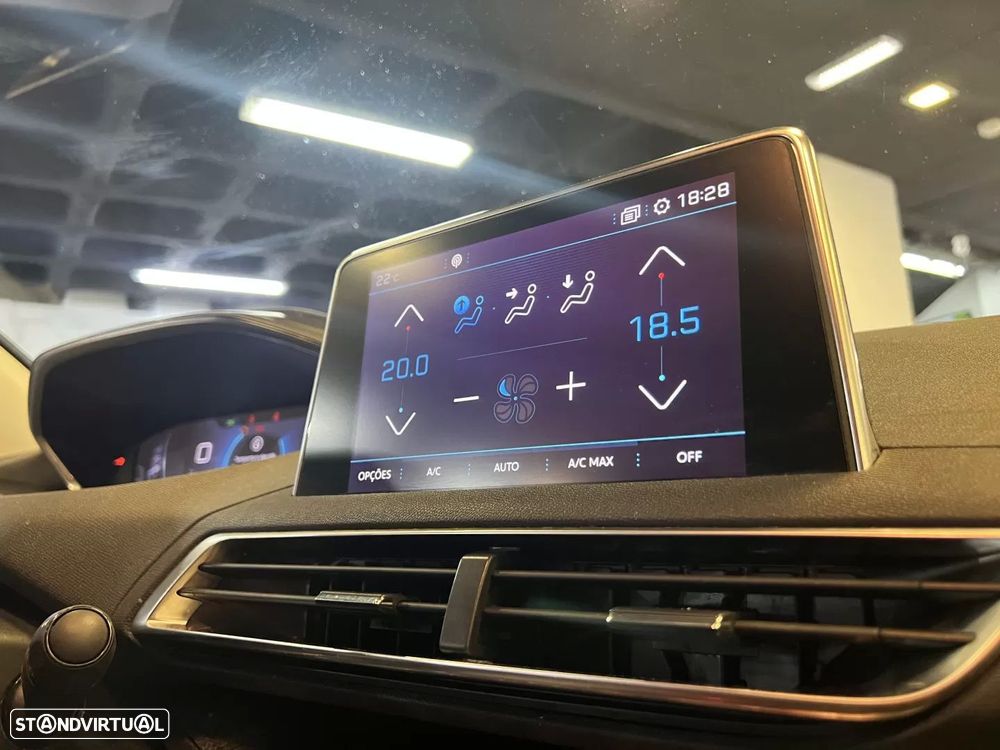 Peugeot 3008 PureTech 130 Stop & Start GPF Active Pack - 19