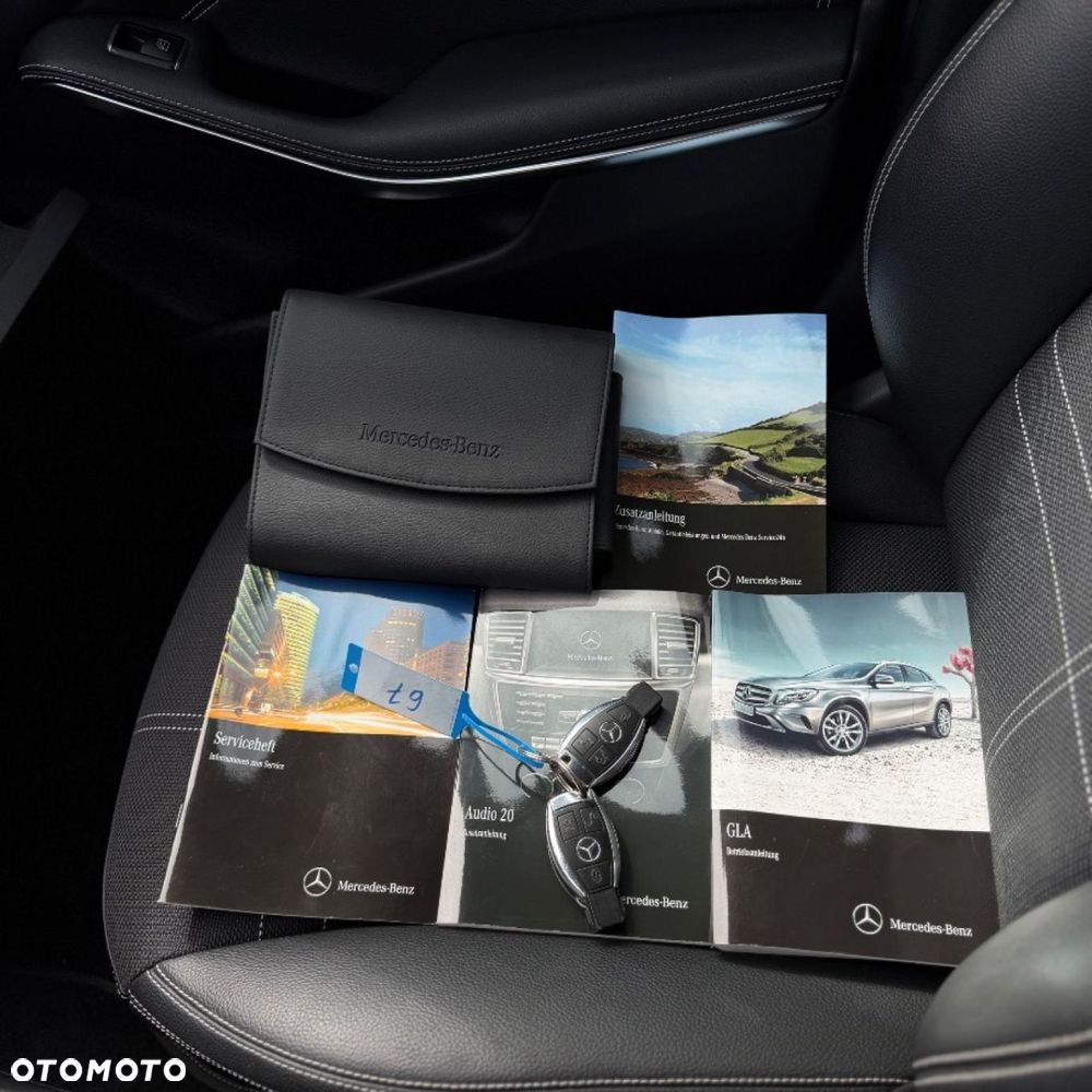 Mercedes-Benz GLA - 36