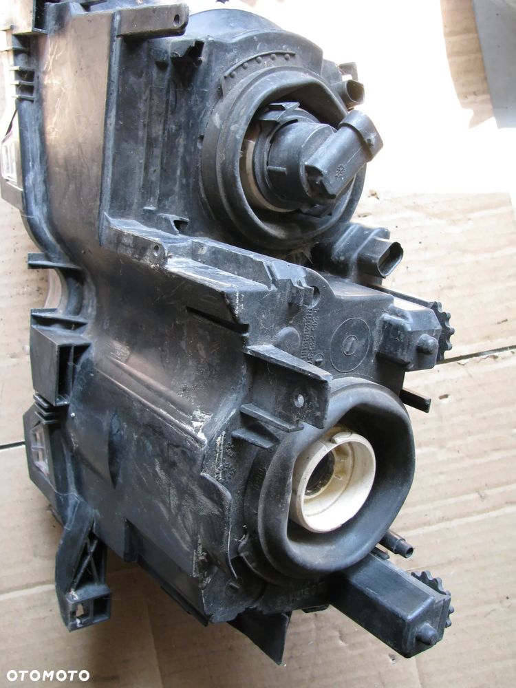 LAMPA PRZEDNIA PRAWA BMW E 46 - 14