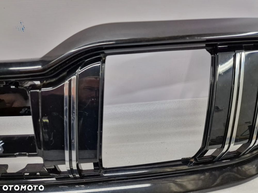 SKODA SUPERB 3V0 LIFT 19- ATRAPA / GRILL NA RADAR , NR 3V0853653J , NR AUKCJI GR84 - 9