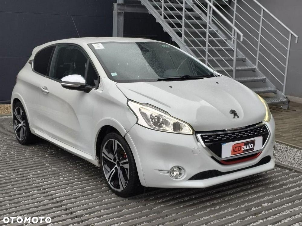Peugeot 208 - 1