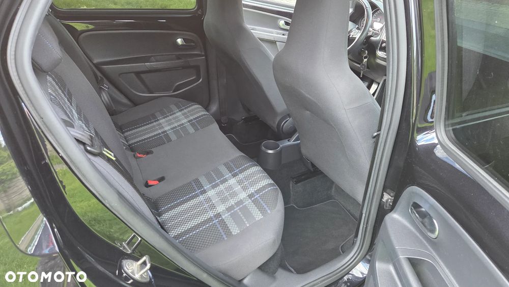 Volkswagen up! club - 13