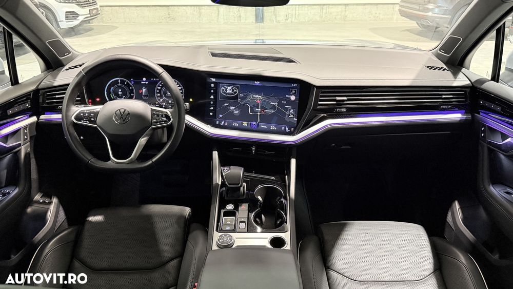 Volkswagen Touareg 3.0 V6 e-Hybrid 4Motion Aut. Elegance - 6