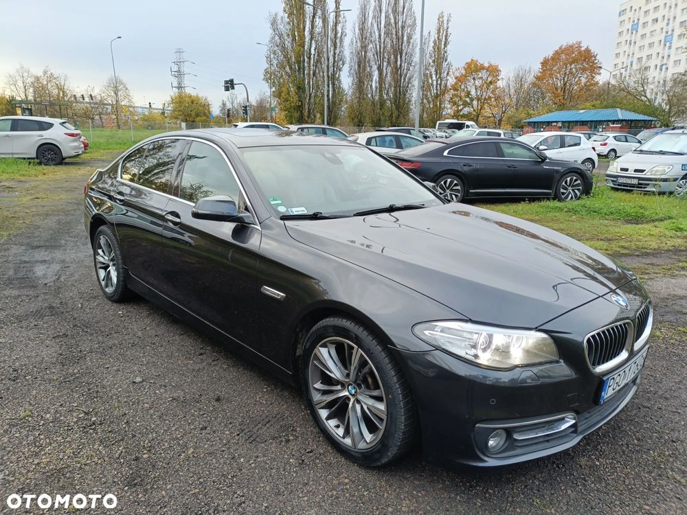 BMW Seria 5 520d Luxury Line - 9