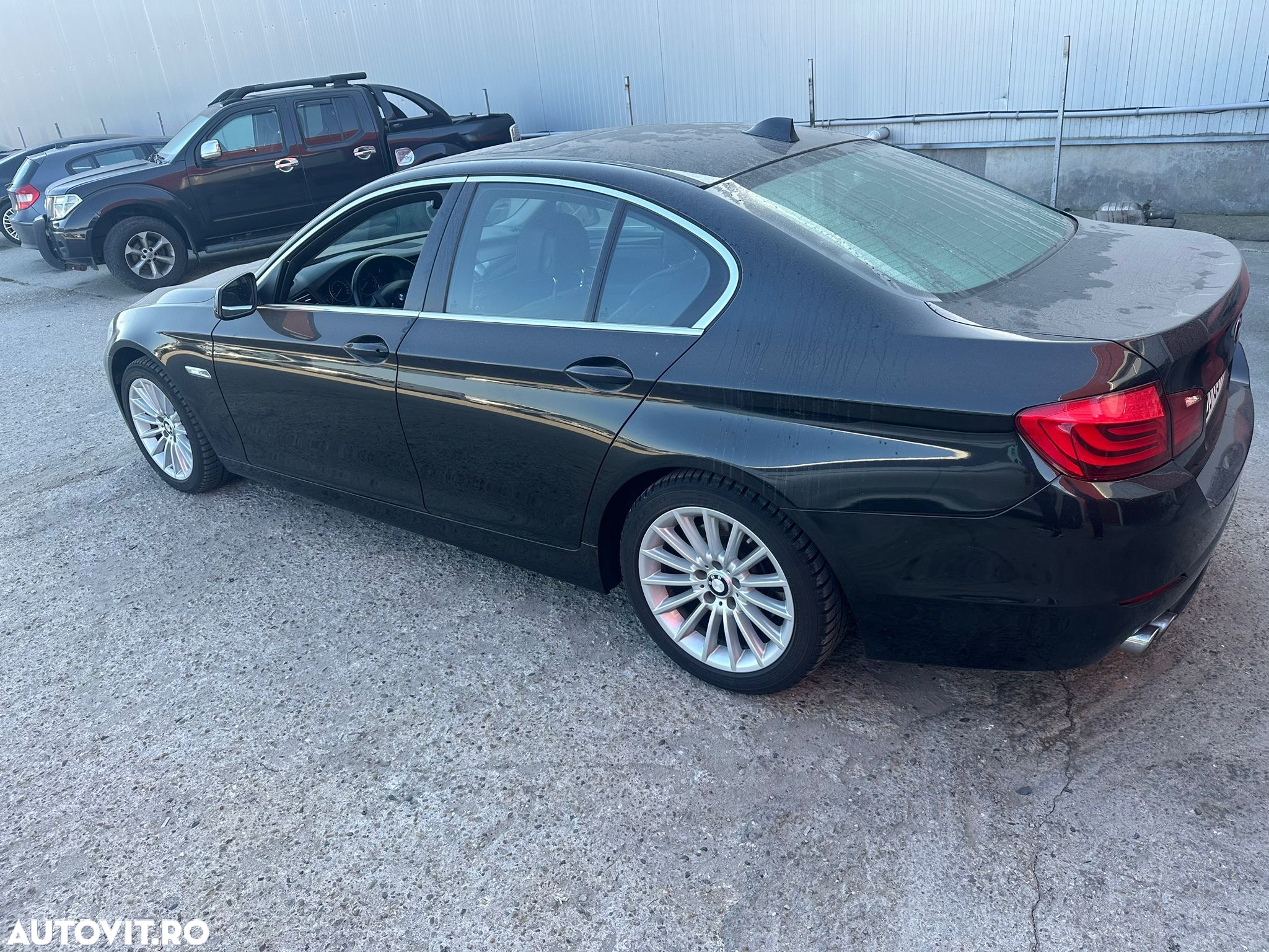 BMW Seria 5 520d Sport-Aut. BluePerformance - 4