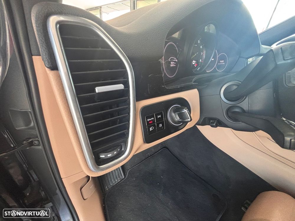 Porsche Cayenne Coupé - 6