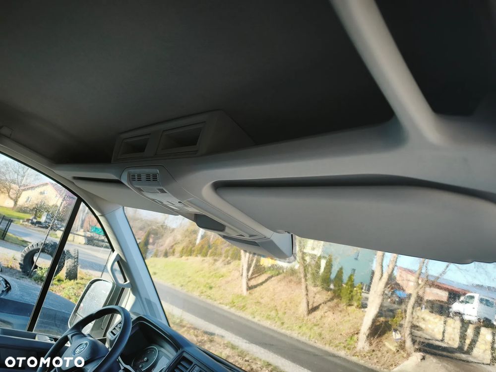 Volkswagen CRAFTER - 21