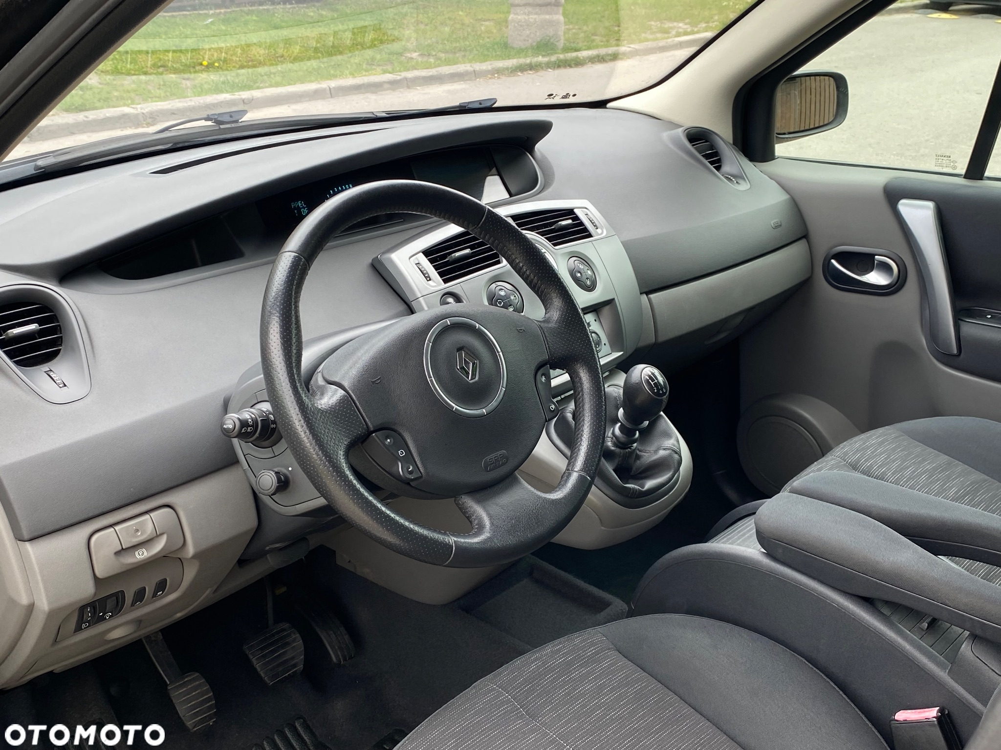 Renault Grand Scenic 2.0 16V Turbo Dynamique - 14