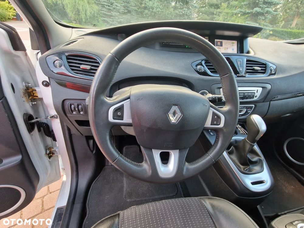 Renault Grand Scenic 2.0 16V 140 CVT Bose Edition - 13