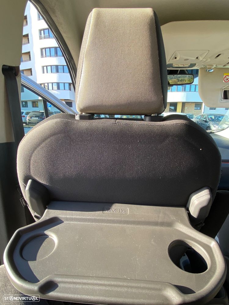 Ford Tourneo Courier 1.5 TDCi Titanium - 12