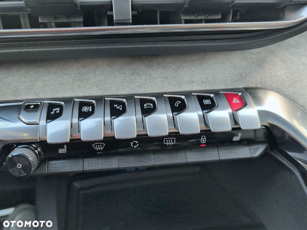 Peugeot 3008 - 17