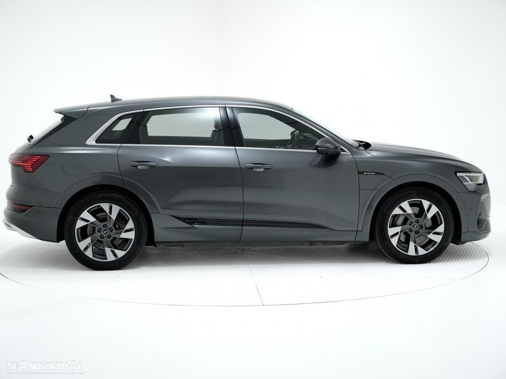 Audi e-tron 55 quattro S line - 2