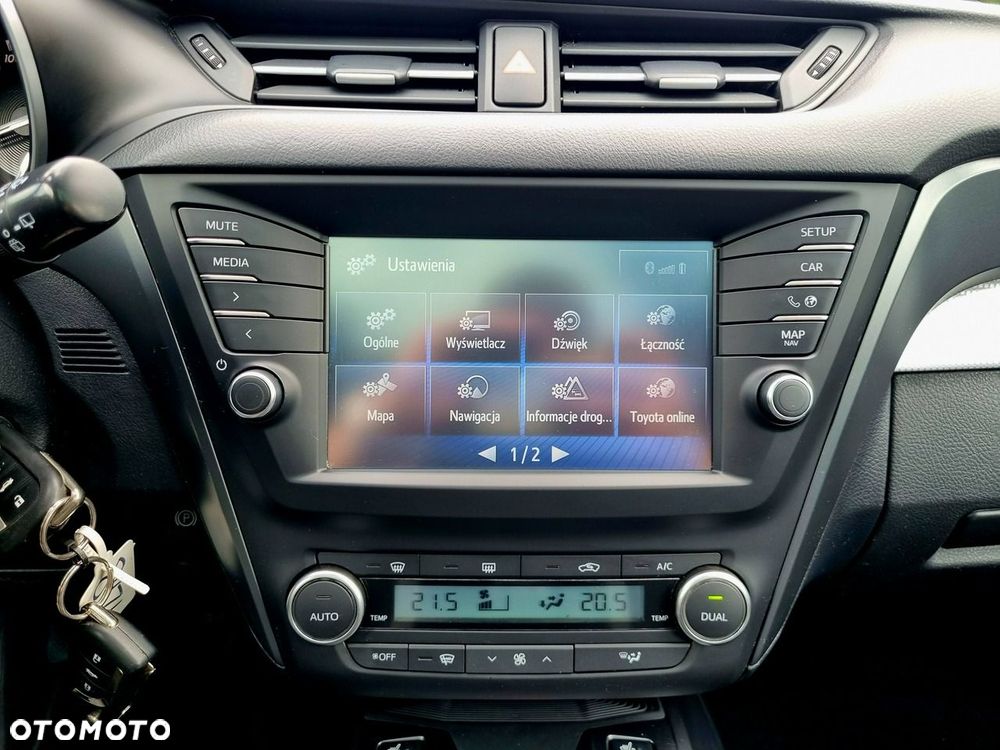 Toyota Avensis 2.0 D-4D Premium - 20