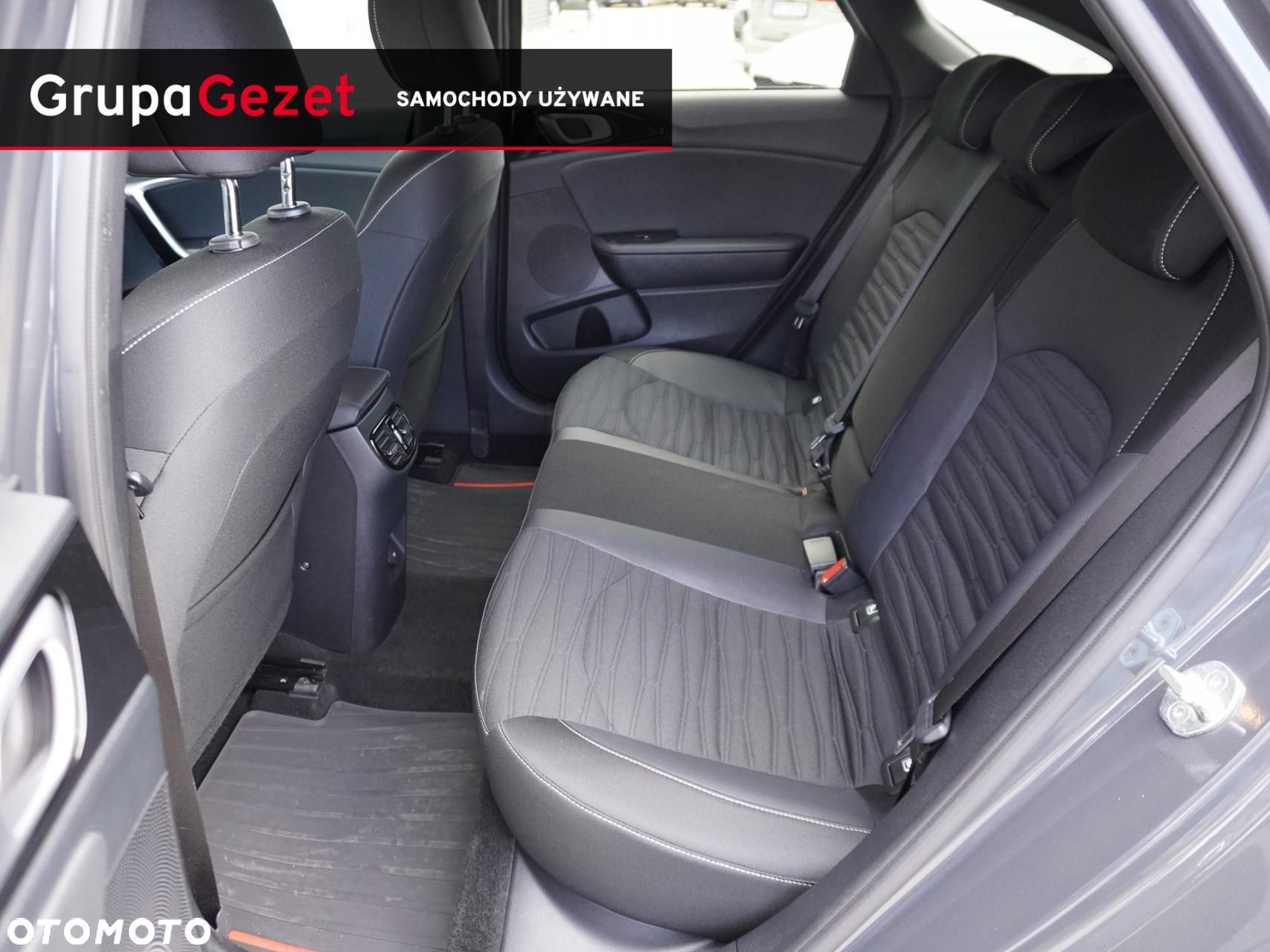Kia ProCeed - 32