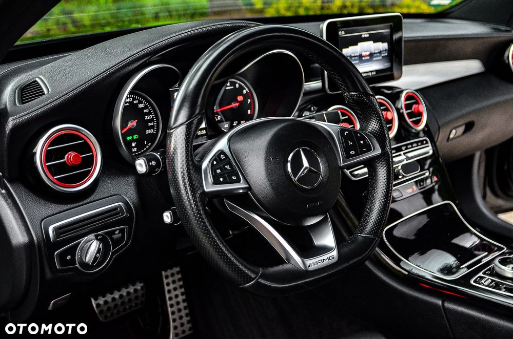 Mercedes-Benz Klasa C 250 7G-TRONIC AMG Line - 27