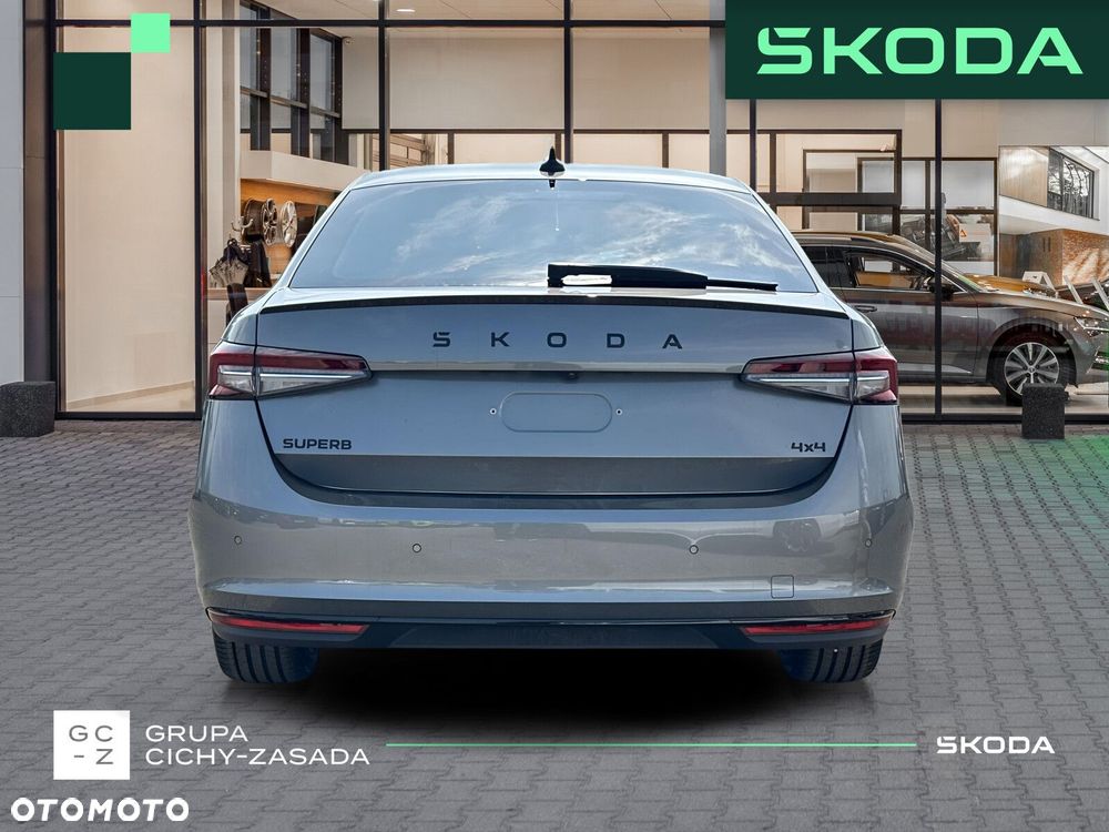 Skoda Superb 2.0 TDI SCR 4x4 Sportline DSG - 5