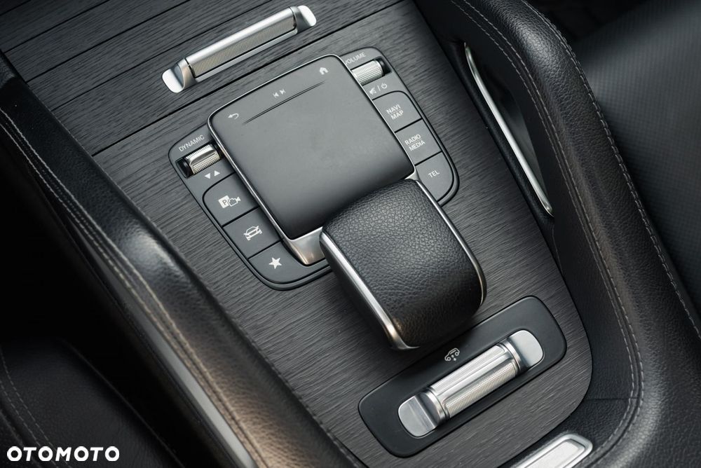 Mercedes-Benz GLE - 25