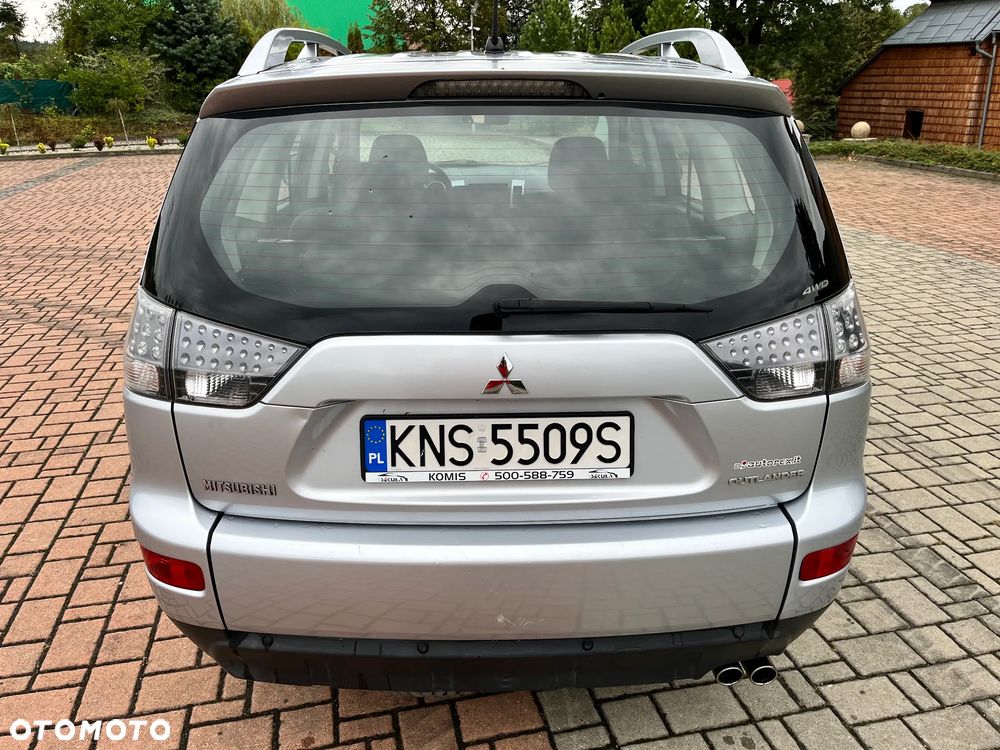 Mitsubishi Outlander 2.0 DID Intense + - 7