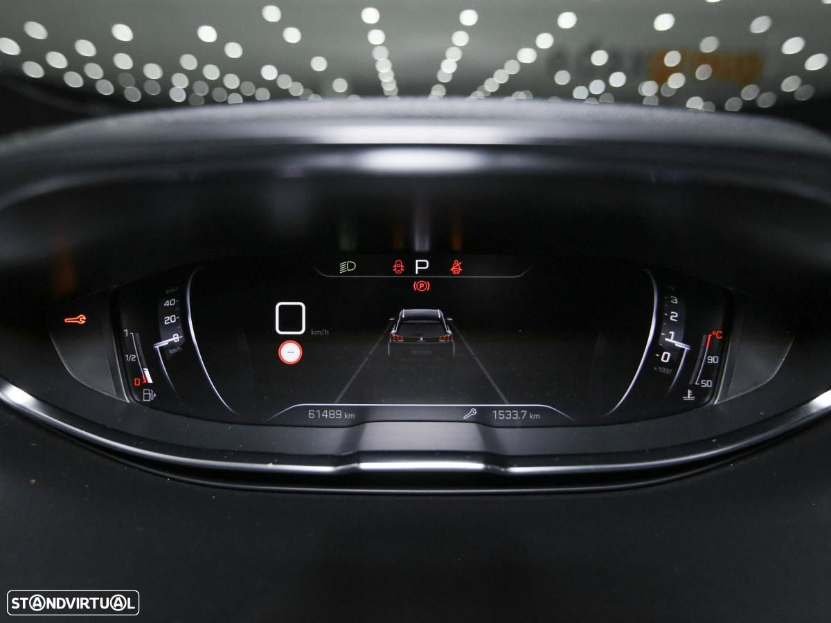 Peugeot 5008 1.5 BlueHDi Allure EAT8 - 17