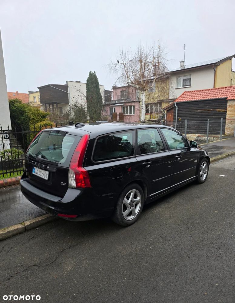 Volvo V50 D2 Momentum - 4