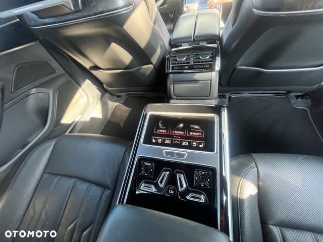 Audi A8 - 10