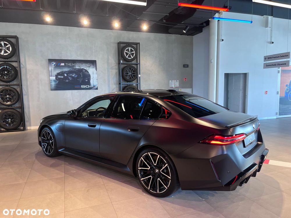 BMW M5 PHEV - 4