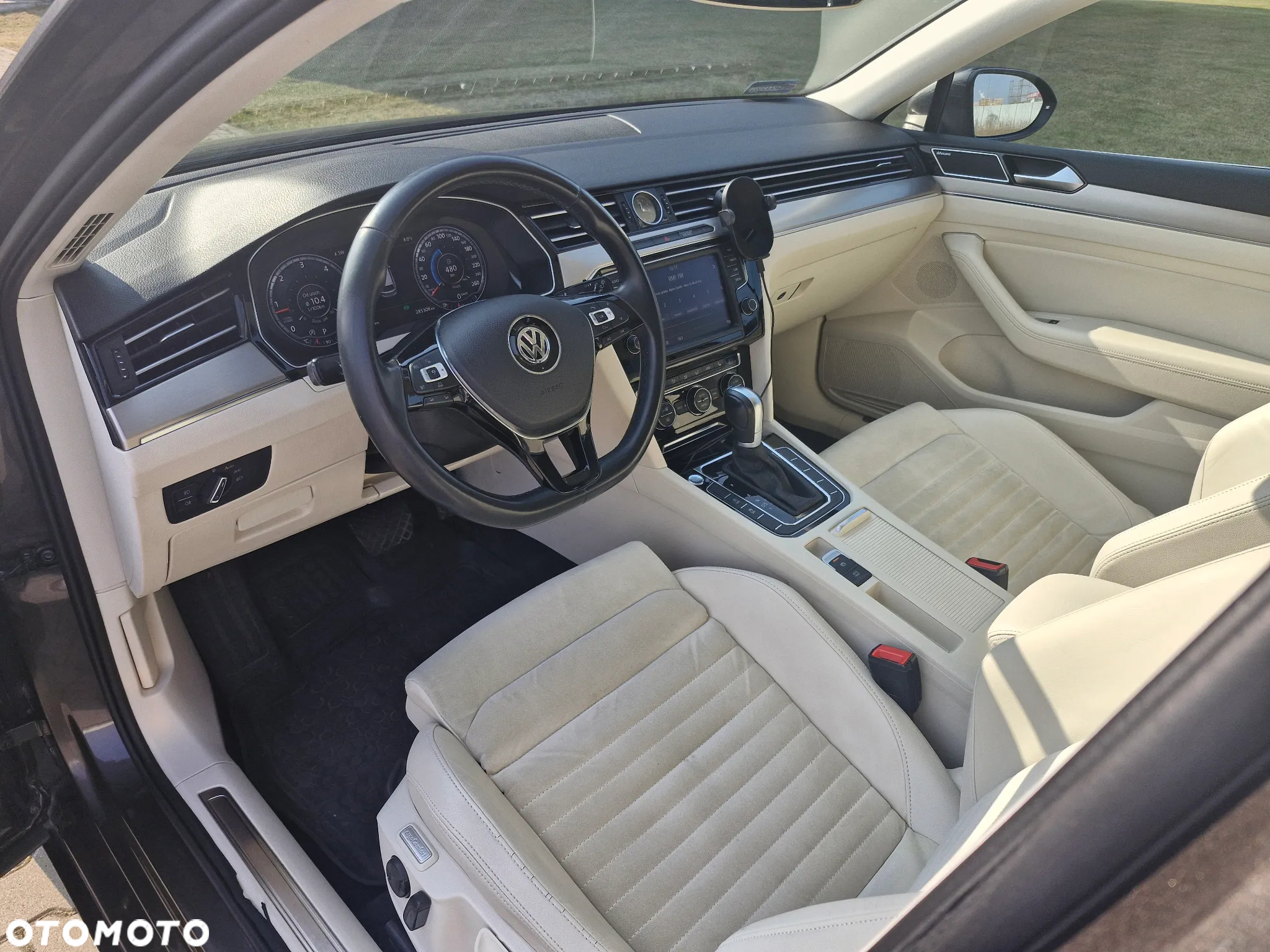 Volkswagen Passat - 18