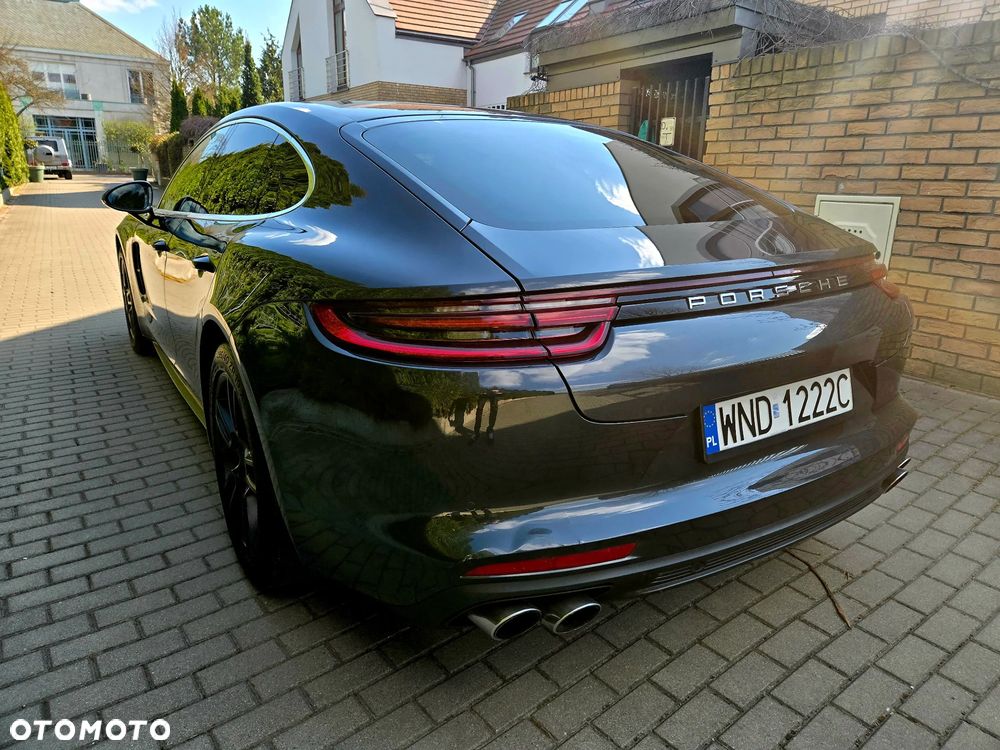 Porsche Panamera 4S - 4