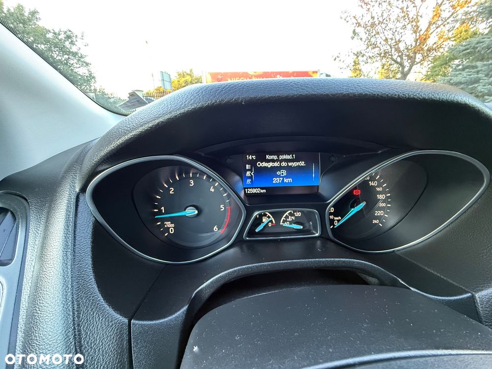 Ford Focus - 25