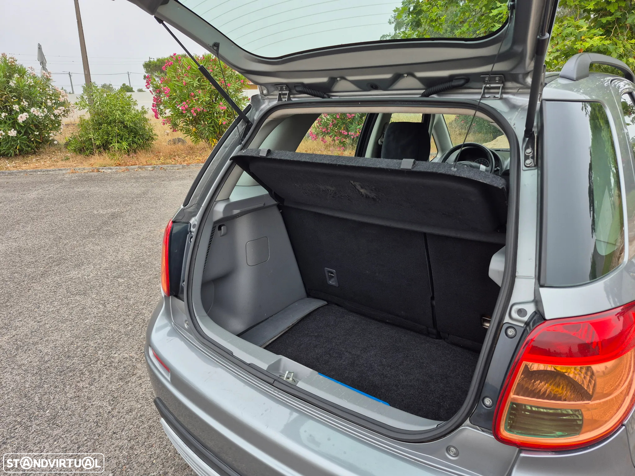 Suzuki SX4 1.5 GLX Outdoor Line - 9