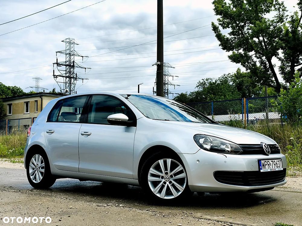 Volkswagen Golf - 6