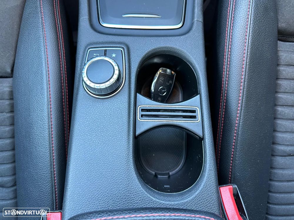 Mercedes-Benz GLA 180 - 28