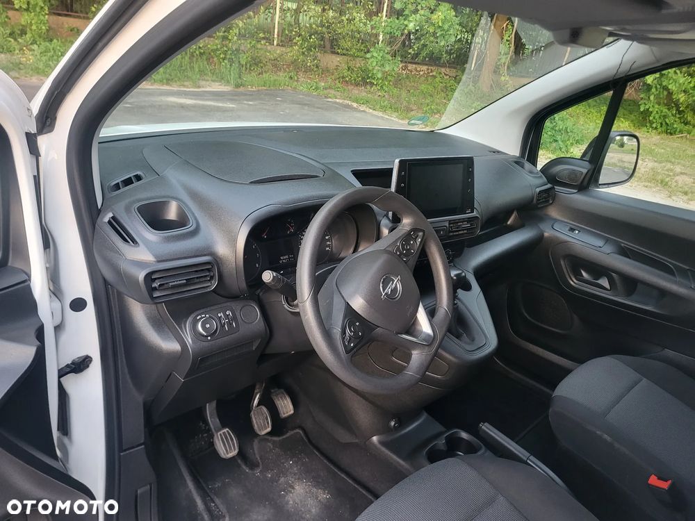 Opel COMBO - 11