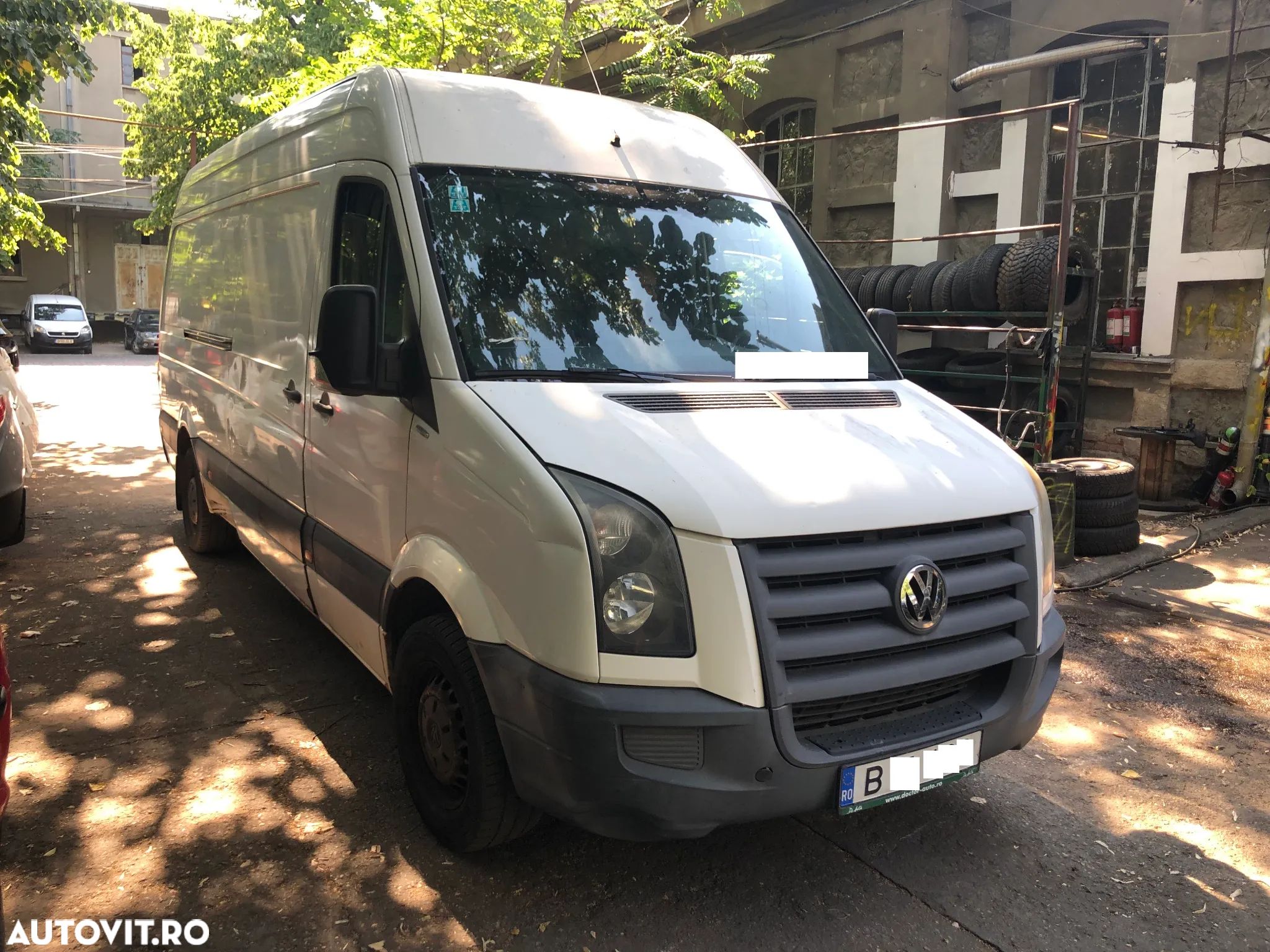Dezmembrez VW Volkswagen Crafter LT 2008 160.000 km 2.5 diesel alb - 1
