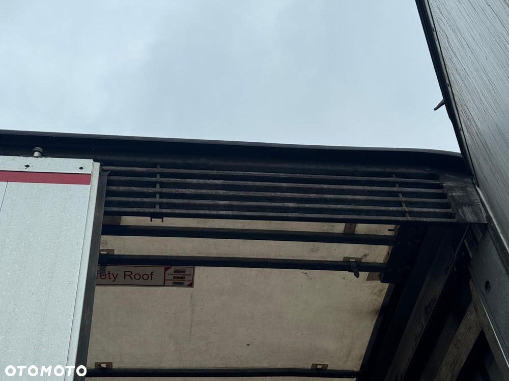 Schmitz Cargobull VARIOS- naczepa typu standard lub mega Dach podnoszony regulowany 10 sztuk Sprzedam. Koła 385/55R22,5 - 7