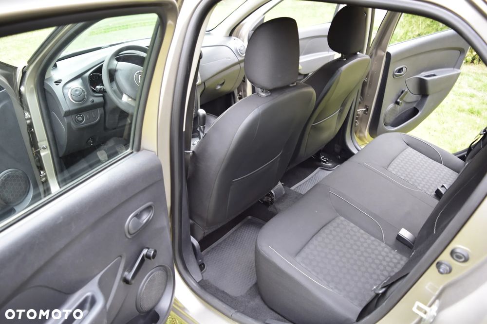 Dacia Logan 1.2 16V Laureate EU6 - 15