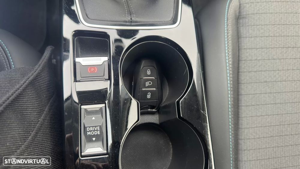 Peugeot 2008 1.5 BlueHDi Allure Pack - 23